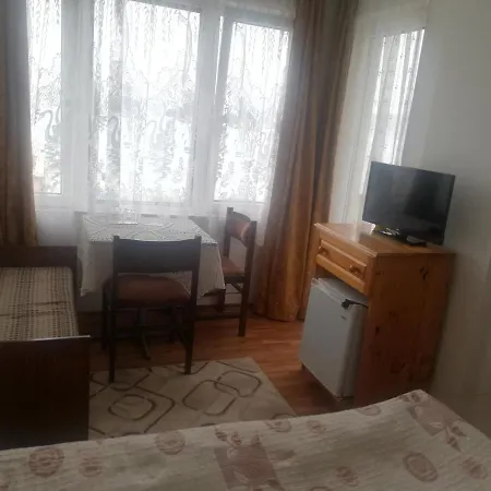 антон петров Nesebar
