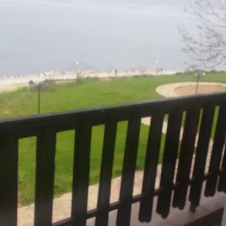 антон петров Pensión Nesebar