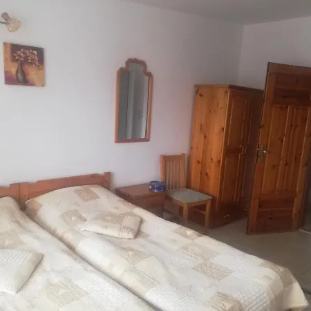 Pensión антон петров Nesebar