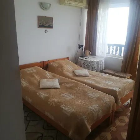 антон петров 3* Nesebar