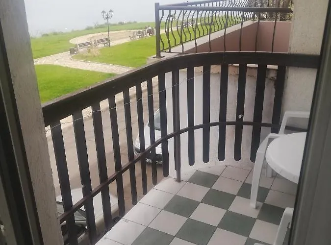 антон петров * Nesebar