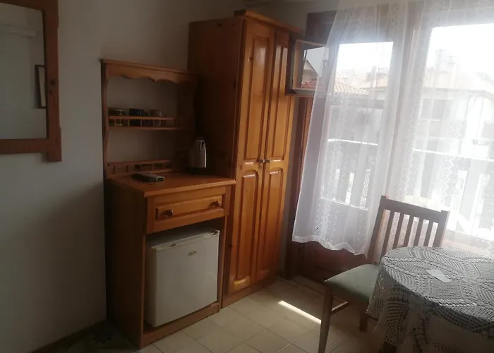 антон петров Guest house Nesebar